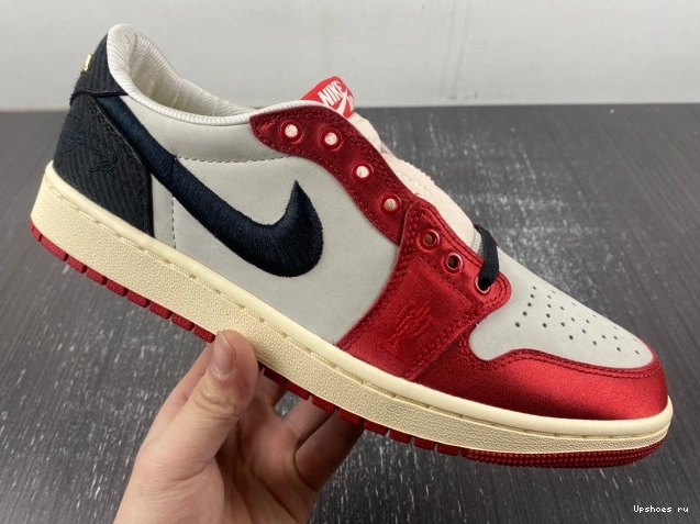 Low Away Room Jordan 1 Trophy Retro OG 0421